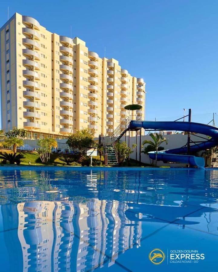 Expressgoldendolphin Apartment